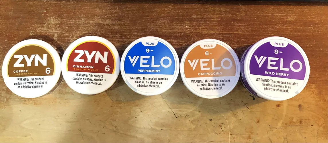 All my favorite pouches + trying the cappuccino Velo