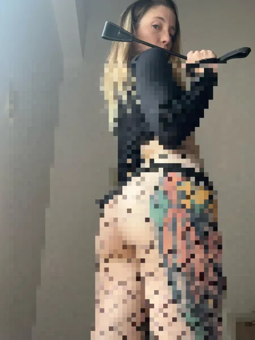 Alpha bulls love my juicy ass, what a pity you can see just pixels