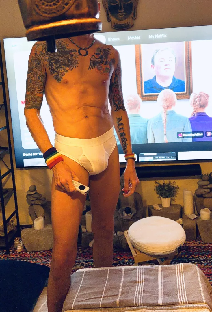 Anyone else Netflixing tonight in their Whiteys?