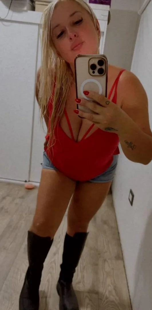 be honest: is 45 too mature for you? F4A