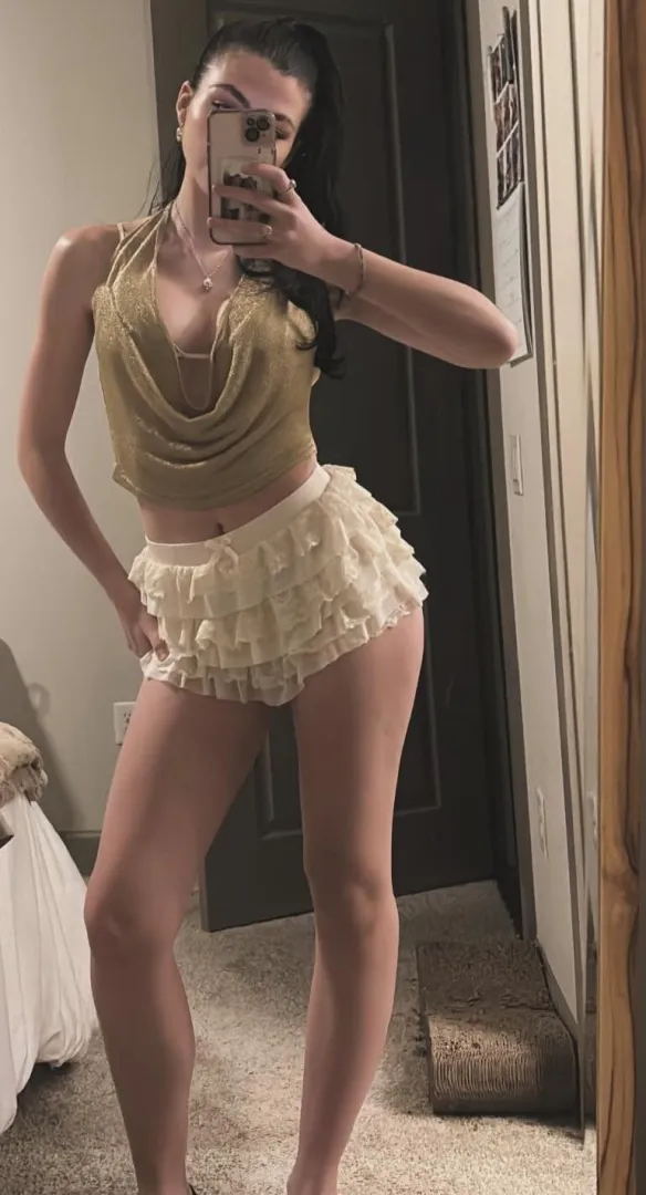 Do i look slutty enough?