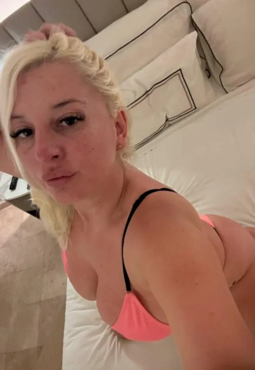 Does mommy look like she's good at fucking?