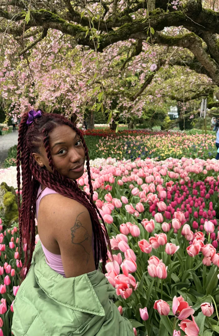 even in public i catch you lookin. good. now bow for goddess