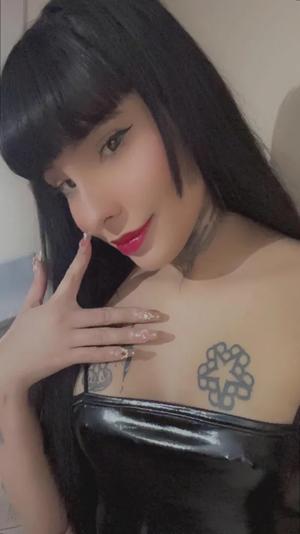 First 100 upvotes get all my nudes immediately.