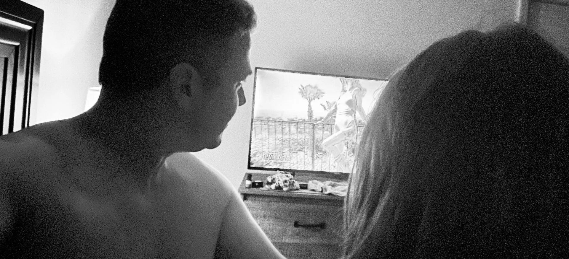 Gf and I are bored of porn and looking to chat and see where it goes.