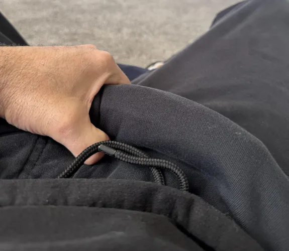 Handsome bi gentleman seeking couple