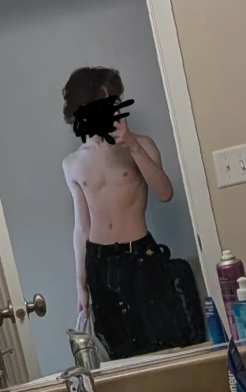 idunno why people keep deleting my posts on other subs, im not trying to be problematic or anything :(