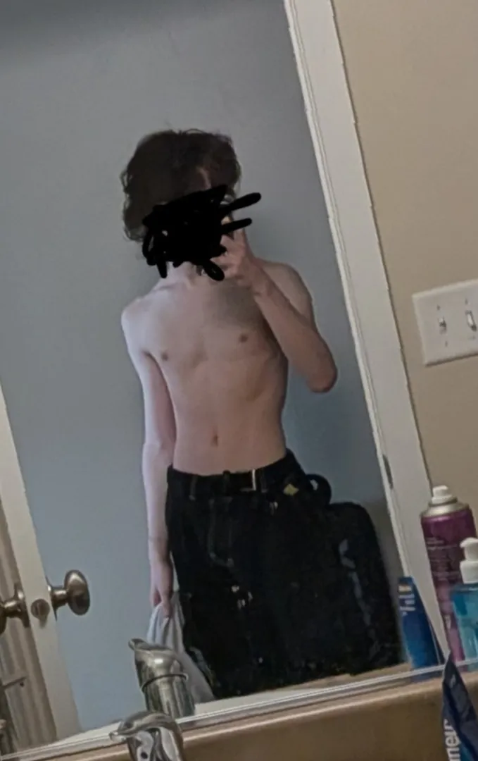 idunno why people keep deleting my posts on other subs, im not trying to be problematic or anything :(