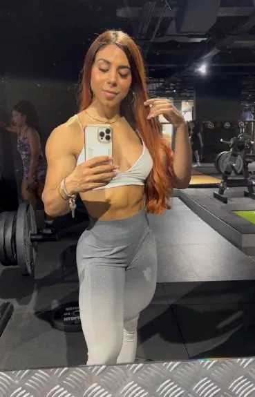 Live from the gym, here's my sports bra today