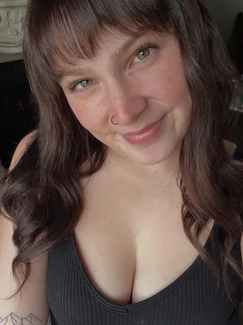 Look into my eyes while you do me