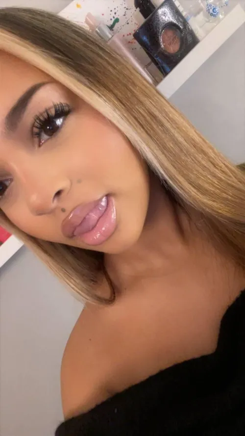 Läpparna är sugna❤️ frivillig?