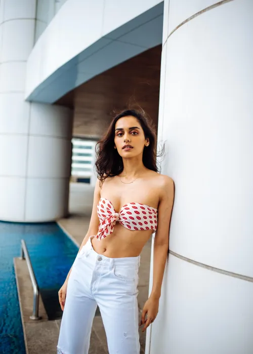 Manushi Chillar
