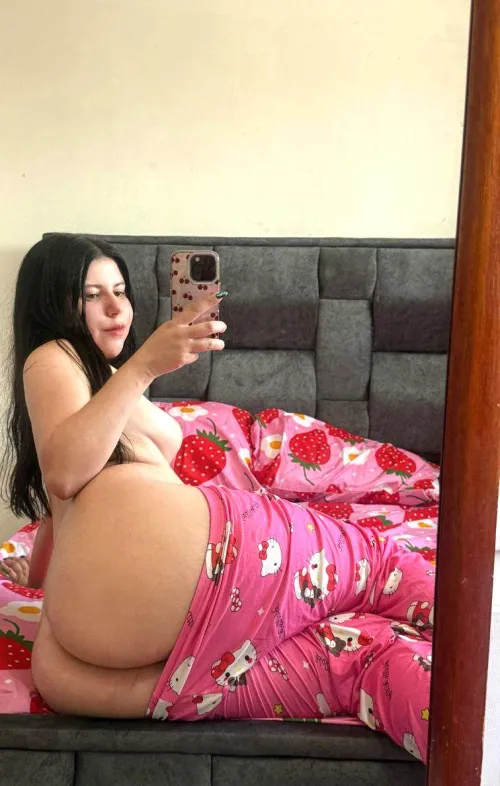 men of reddit, would you still want me.. be completely honest (hips)