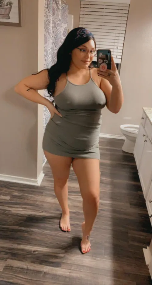 Morning. Hubby is out golfing