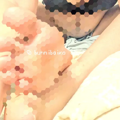 Overexposed? Check. Pixelized? Check. Okay, here, it's safe for you to look at!!! Here you go!