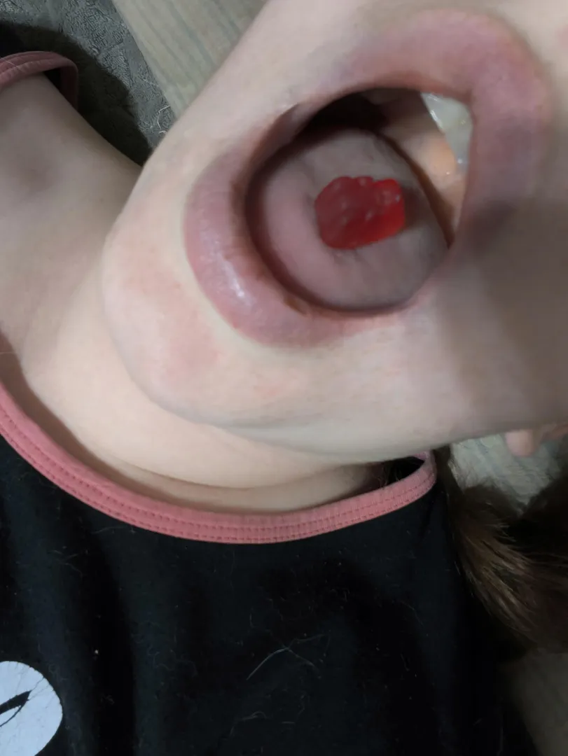 Rest on my tongue, I'll do the rest