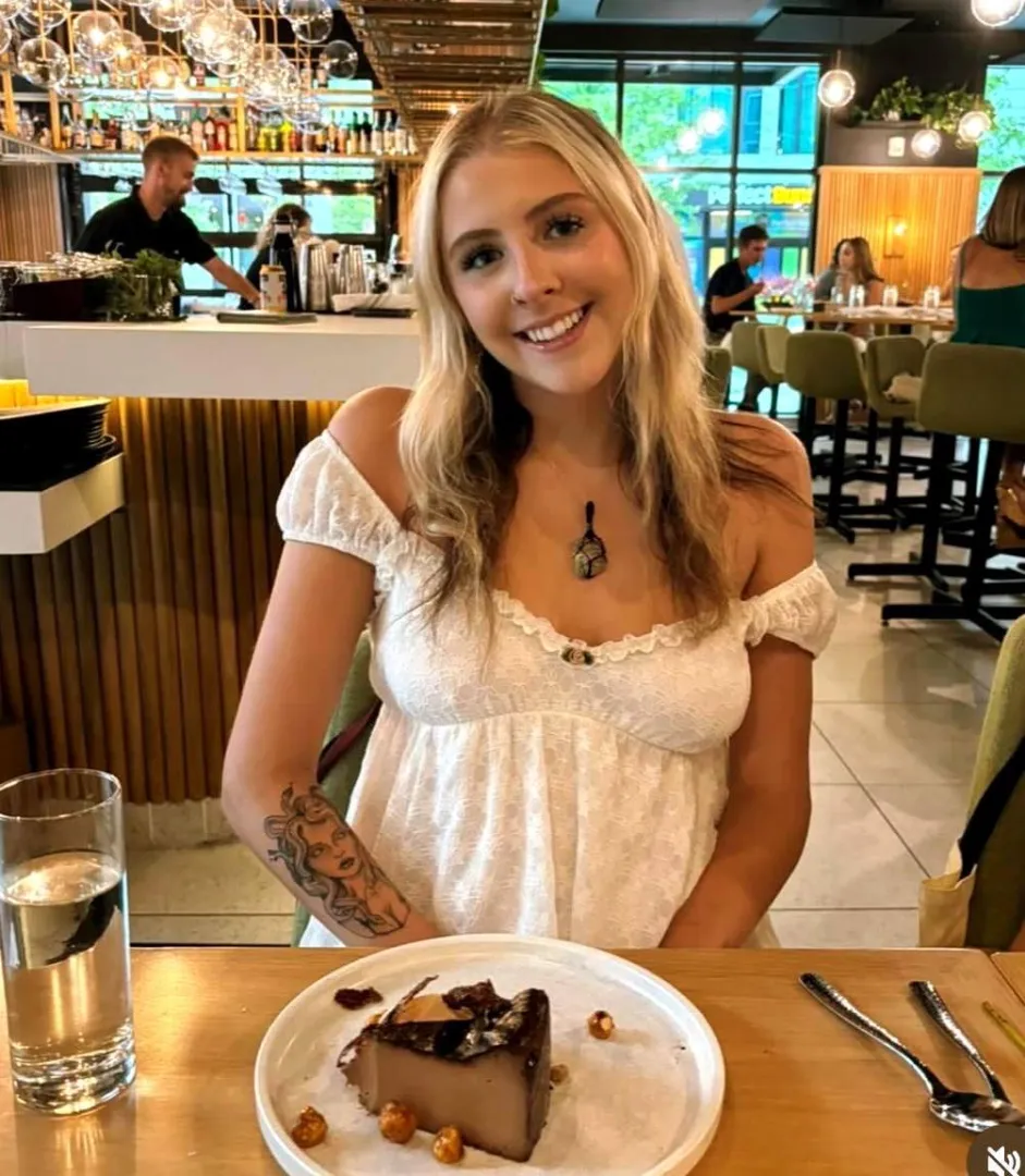 Sending, a masturbation videos to any guy wh0 react this