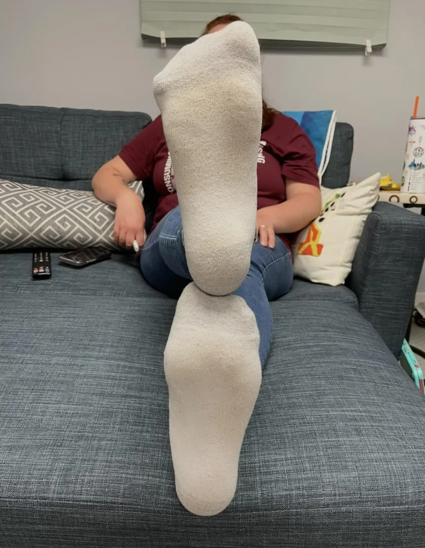 Silly sock boy, you can’t smell my socks by sniffing your screen 