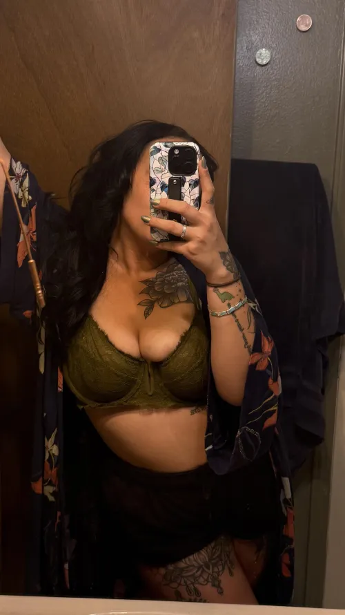 tell me you love me but only with your wallet 