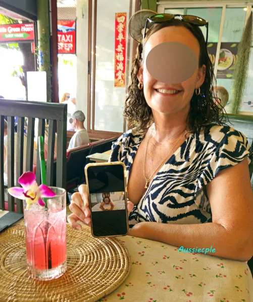 The extra kinky hotwife from next door ️