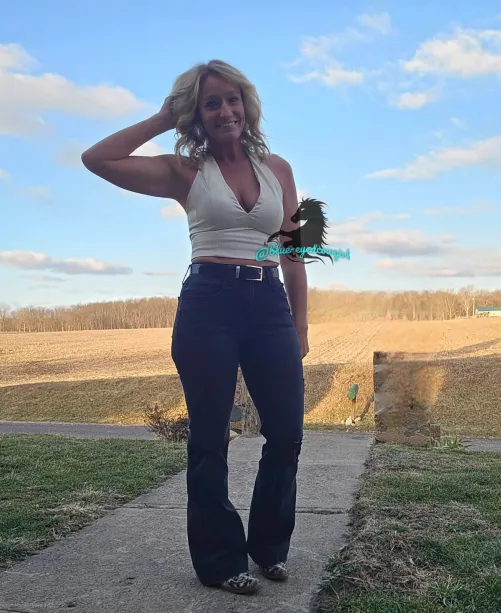 Today is this hotties birthday 4/11 why not buy her a drink!