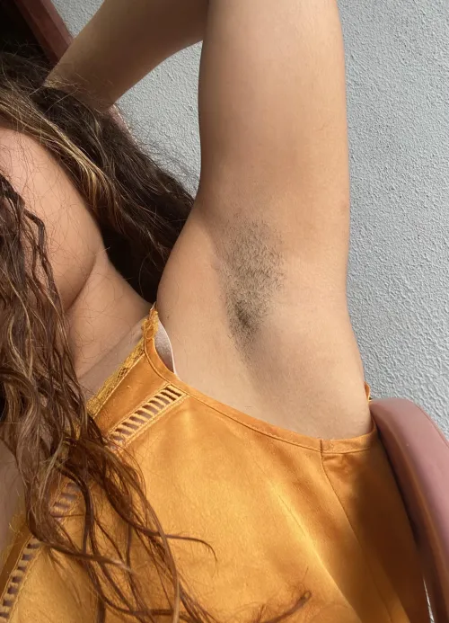 Volvieron mi axilas espinosas