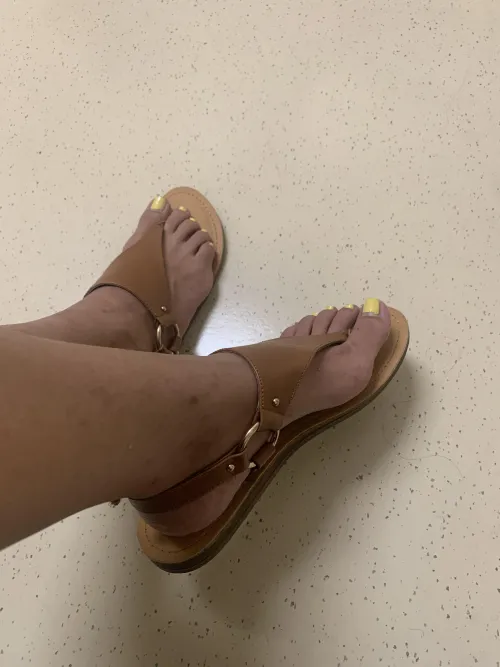 Waiting room feet pic