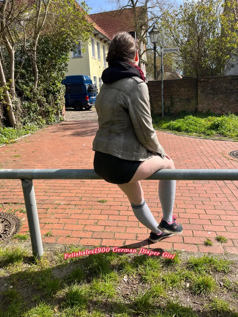 We won the how much you can hide your diaper without pants challange☺️