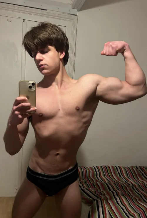 (20)Sniff or lick it?