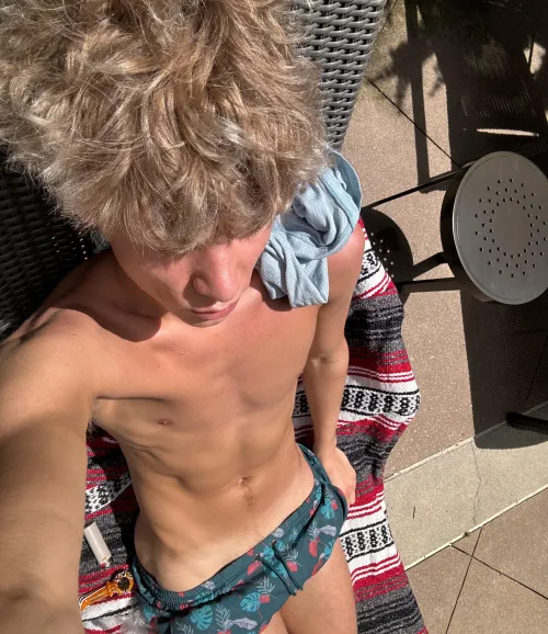 22 hung bottom. HMU:)