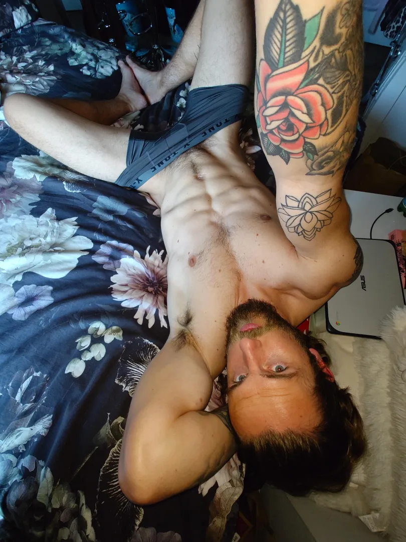 (31) Post gym pits... Damn they smell 