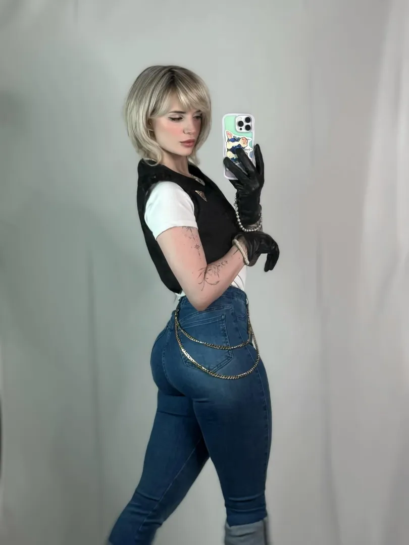 Android 18 cosplay (LeesiBB)