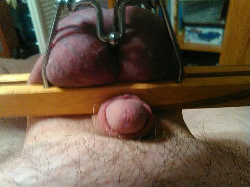 Balls in a pant hanger