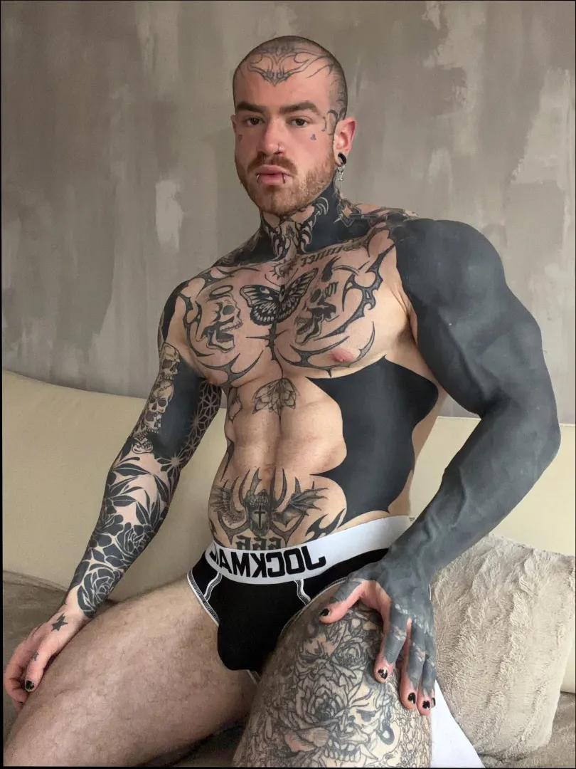 come a suck my nipples bro