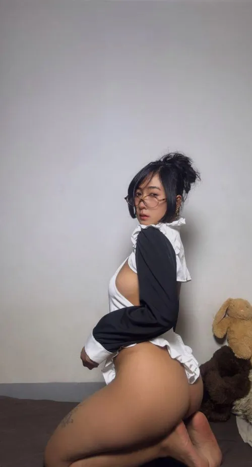 come and have a sext with me