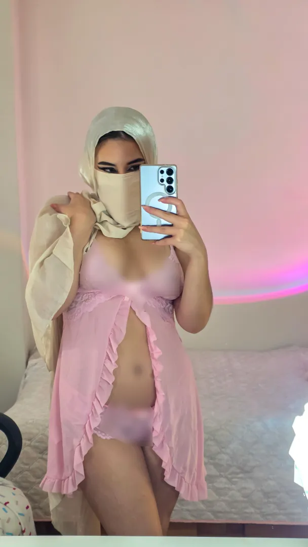 Come make me yours and I will make you forget your wife!