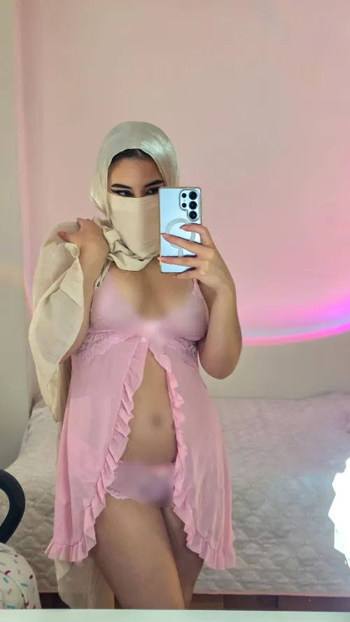 Come make me yours and I will make you forget your wife!