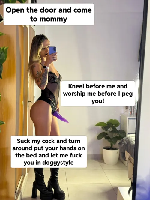 Could you live with a girl if she waited for you at the door like this every day when you came home from work?