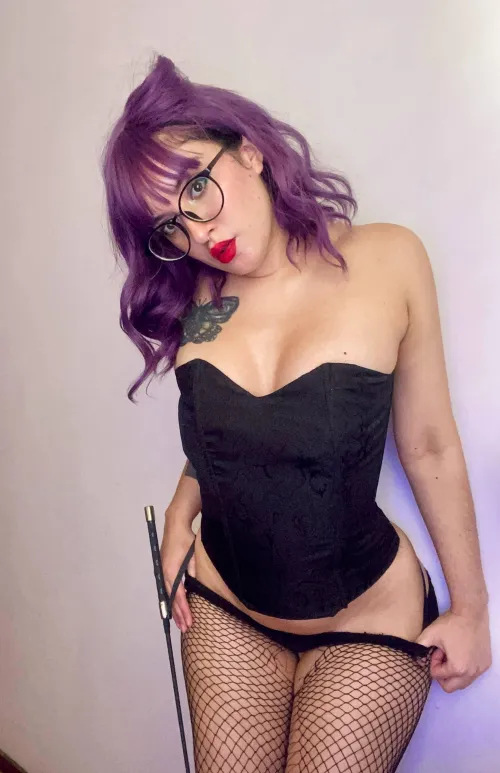 First post here... I have doubts about the corset cut... is it sweetheart?