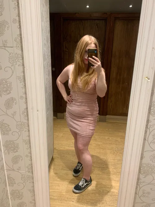 Hotwife night out in Astoria tonight for my birthday, see you there? 26f