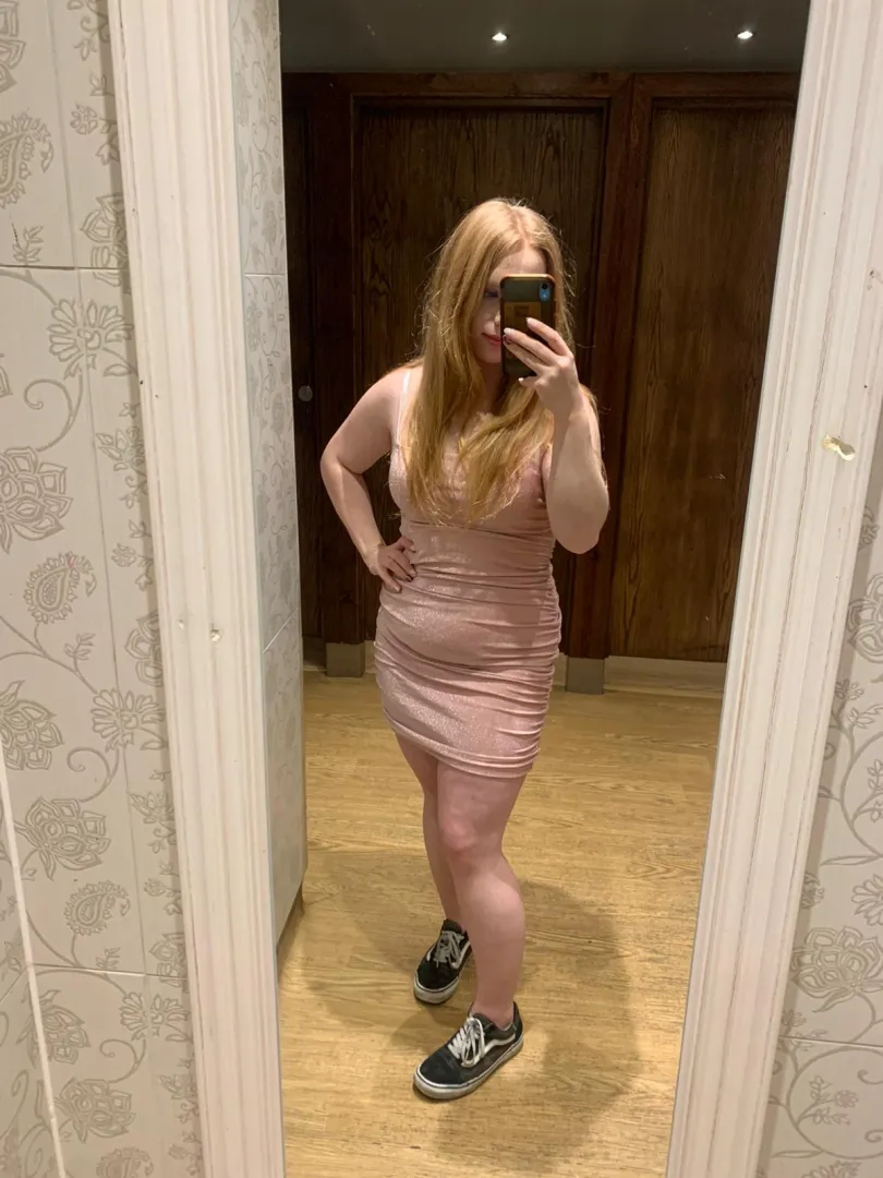 Hotwife night out in Astoria tonight for my birthday, see you there? 26f