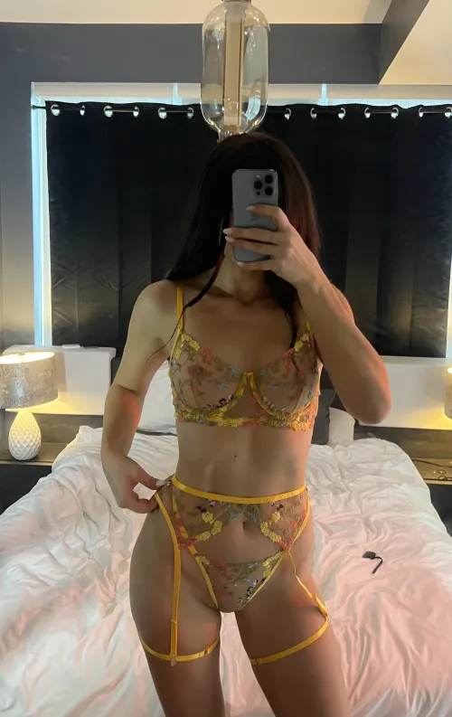 I know you wanna play with a body like this