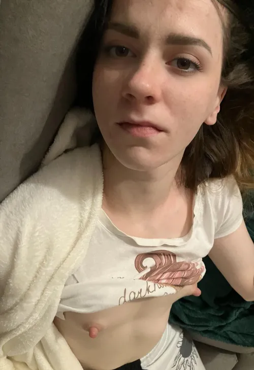 i like to show my nipples