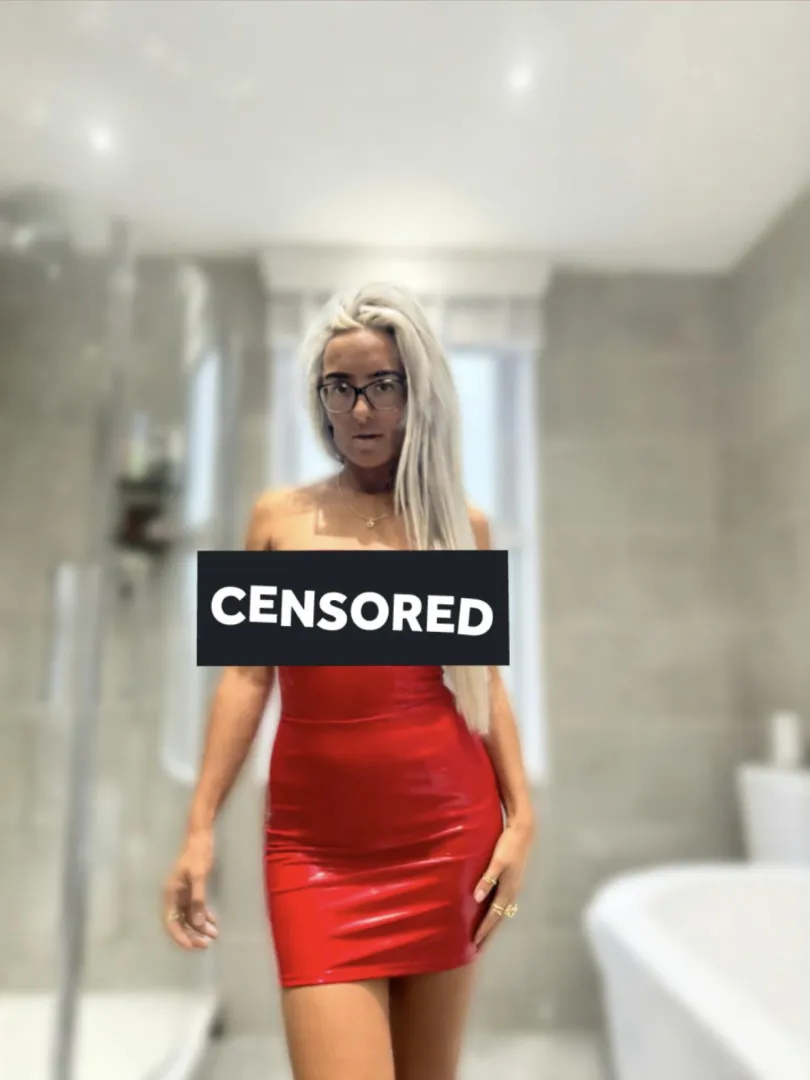 I look expensive because I am. Your not even the same species as me. Worship from your knees & accept that touch is for real men only 