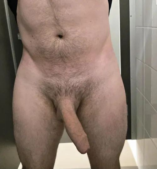 (M) 33 always hard and horny