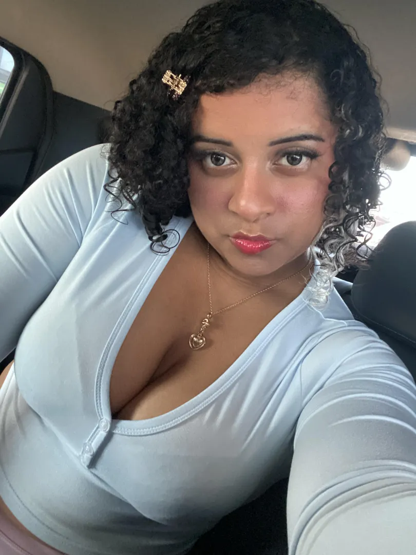 My lips are red, small, tender, and very kissable 