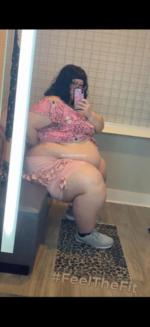 Rub this full belly and tell me I’m pretty