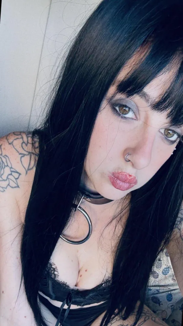 Slightly tipsy + can’t host, down for fwb vibes if you can, msg instta for real replies: .lunacalanthe'.