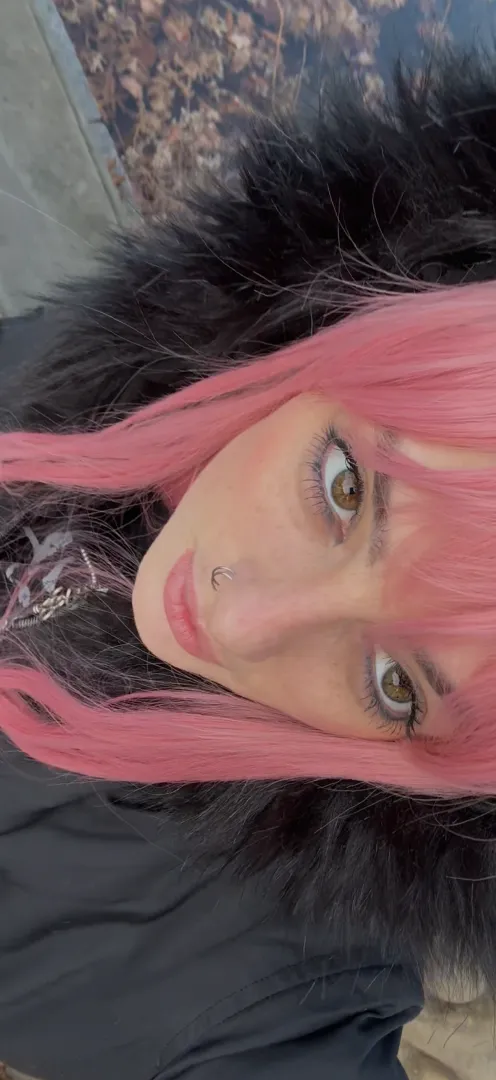 some nights are better when the chemistry is easy. active on ig rn: ..,lunaoryna,