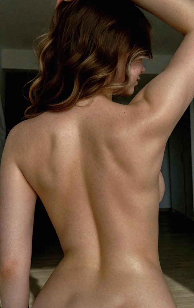 Speck of Tasteful Back (A Self Portrait)